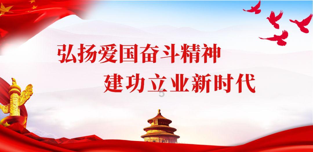 逃离海滩的女孩
